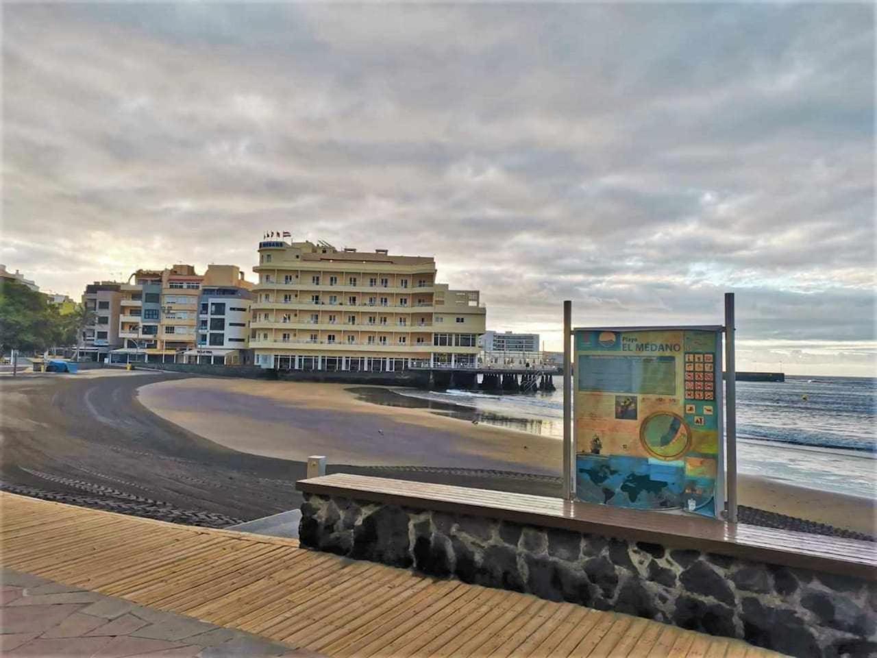 Apartamento Rentenerife Sand & Sea El Medano Екстер'єр фото